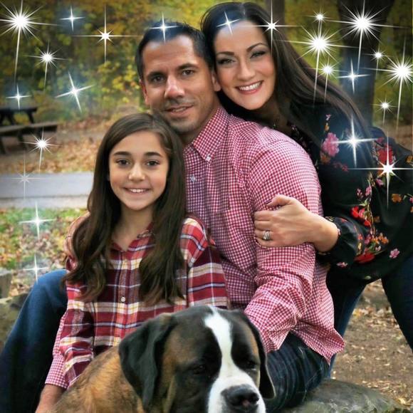 Profile Picture of Stephanie Conaghan (@stephaniec4178) on Poshmark