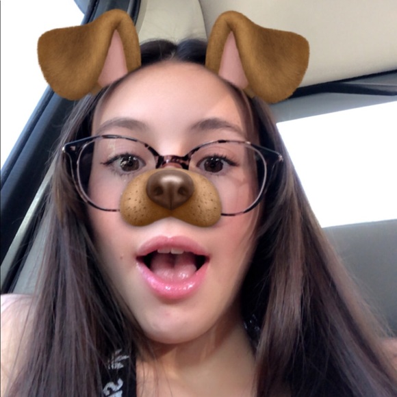 Profile Picture of Julia Liszcz (@julialiszcz123) on Poshmark