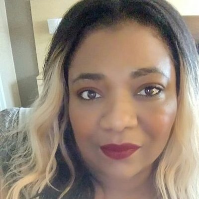 Profile Picture of Queen Campbell (@@QueenDoesHair) on Twitter