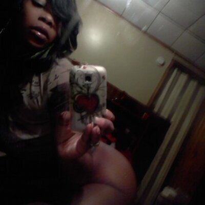 Profile Picture of Steffanie Nelson (@DaddyMgURL) on Twitter