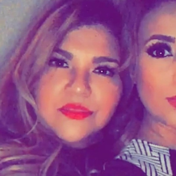 Profile Picture of Esperanza Vanegas (@espyvan89) on Poshmark