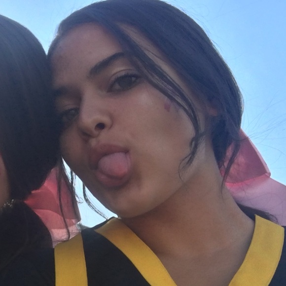 Profile Picture of Savanna Califano (@savannacalifano) on Poshmark