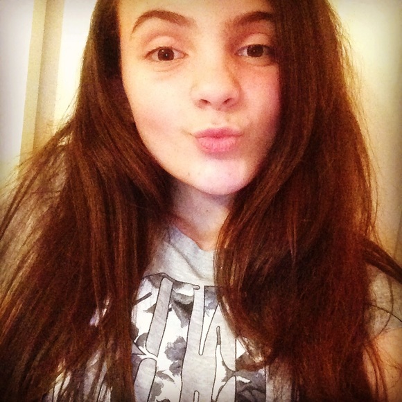 Profile Picture of Gianna Dasilva (@giannadasilva) on Poshmark