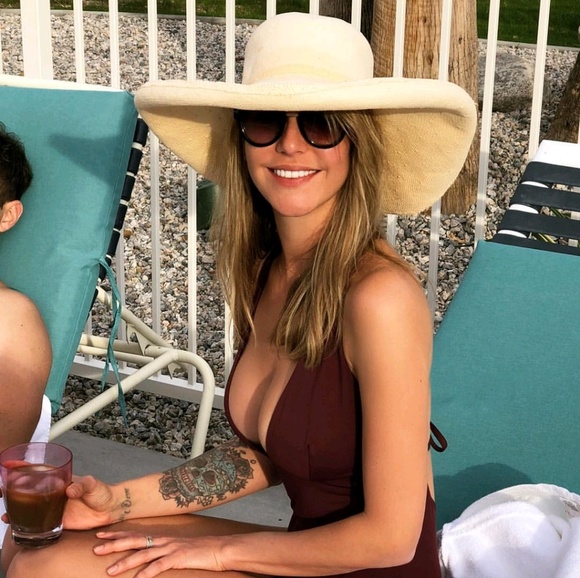 Profile Picture of Max Margulies (@maxmargulies) on Poshmark