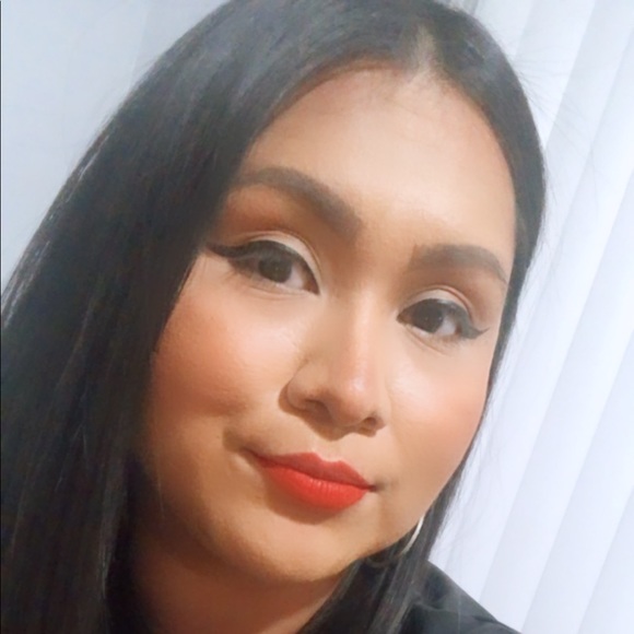 Profile Picture of Denise Mata (@denisemata157) on Poshmark