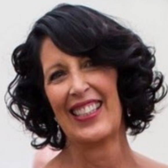 Maria Scalley - Poshmark Profile Picture of Maria Scalley (@drmariascalley) on Poshmark