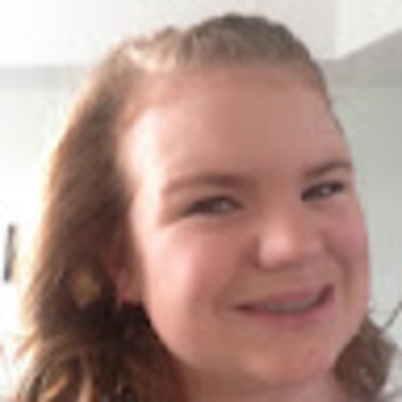 Profile Picture of Hailey Longardner (@hlongardher) on Poshmark