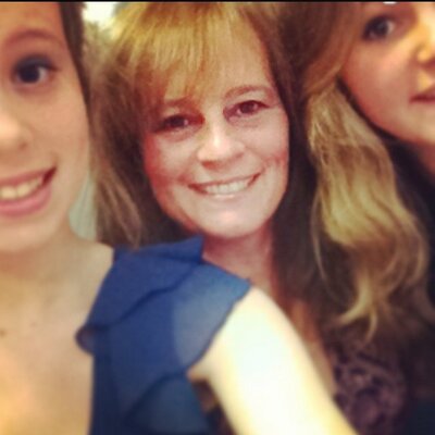 Profile Picture of Deborah (@DeborahMcbeth) on Twitter