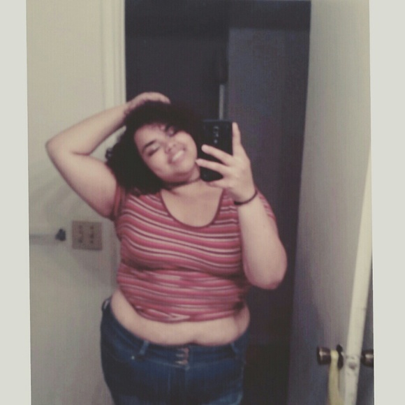 Profile Picture of Brianna Poole (@beautyofvenus19) on Poshmark