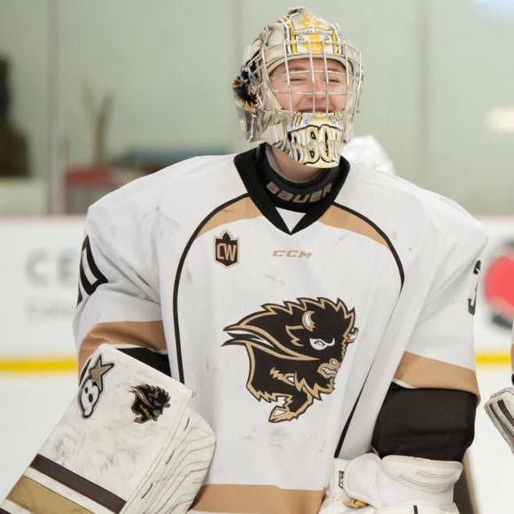 Profile Picture of Erin Fargey (@erinfaggy) on Poshmark