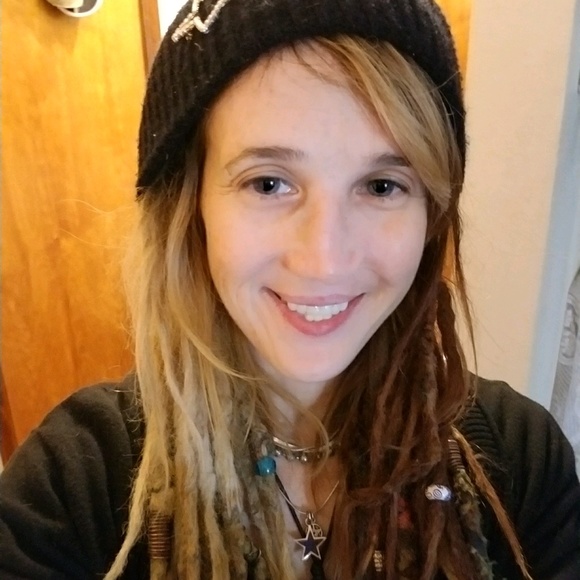 Profile Picture of Carly Stevenson (@carly_s626) on Poshmark