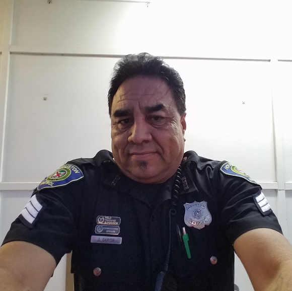 Profile Picture of Joe Garcia (@garciajoernesto) on Poshmark