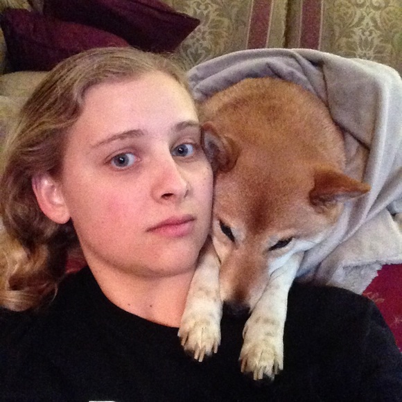 Profile Picture of Louisa Jamgochian (@ljay2206) on Poshmark