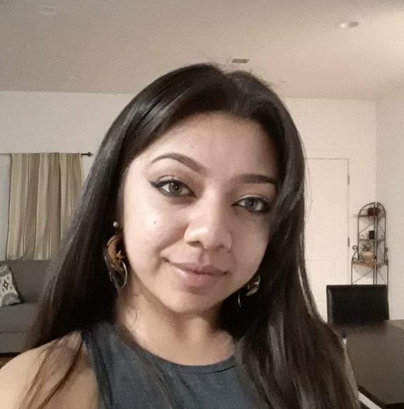 Profile Picture of Paulette Martinez (@paulettemartine) on Poshmark