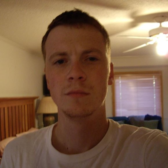 Profile Picture of Kyle Remington (@bulkymilkman) on Poshmark