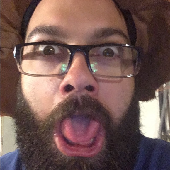 Profile Picture of Kyle Mckinnon (@kmagice) on Poshmark