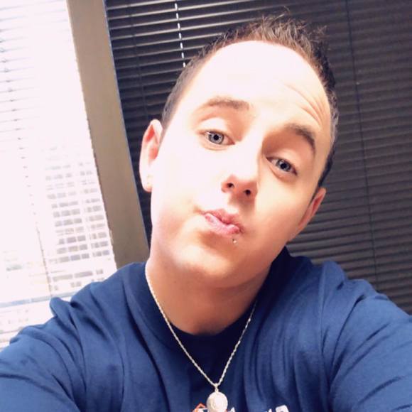 Profile Picture of Danny Antonopoulos (@antonopoulos21) on Poshmark