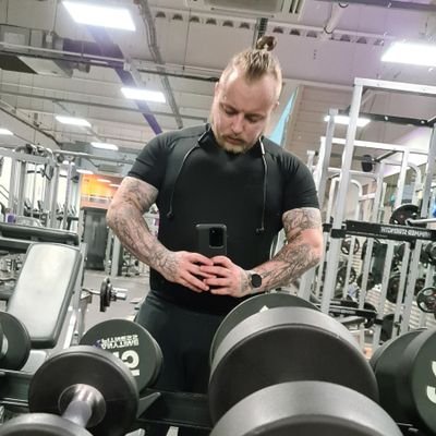 Profile Picture of Chris Stockwell (@cstockwell09) on Twitter