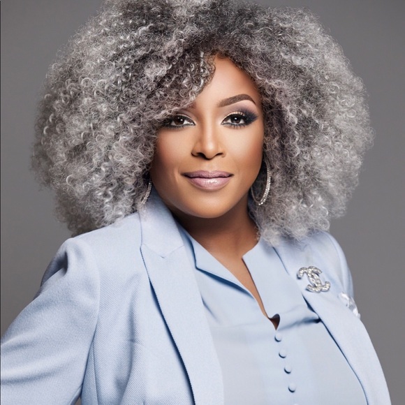 Profile Picture of Pamela Reaves scriber (@pamelareaves800) on Poshmark