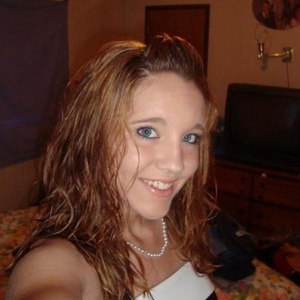 Profile Picture of Elizabeth Clanton (@foundsomeonespecial) on Myspace