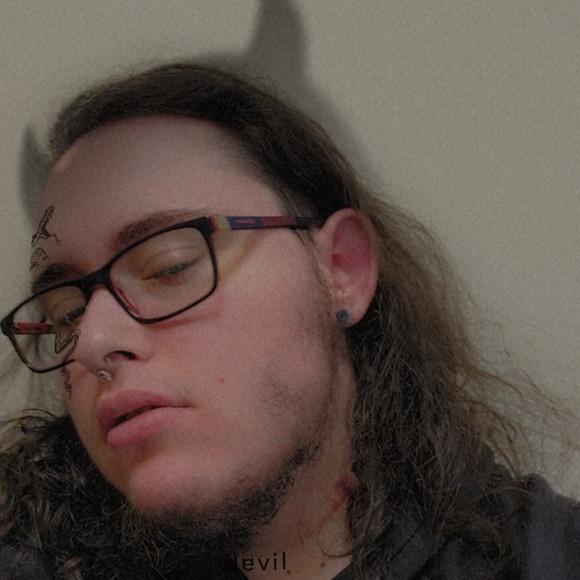 Profile Picture of Dominic Simons (@dominic_xakios) on Poshmark