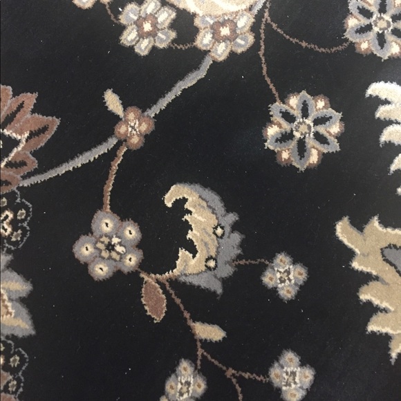 Profile Picture of George Qreitem (@yorgi69) on Poshmark