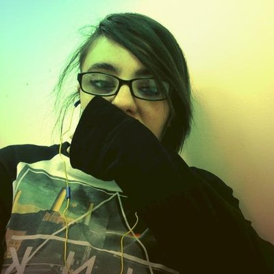 Profile Picture of Maddie Smith-George (@crispastrella) on Twitter