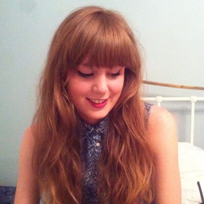 Profile Picture of Larissa Anne (@larissa_davies) on Twitter