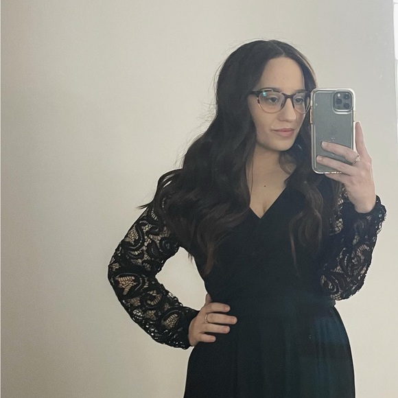 Profile Picture of Katie Guerrero (@xxxxkatieg) on Poshmark
