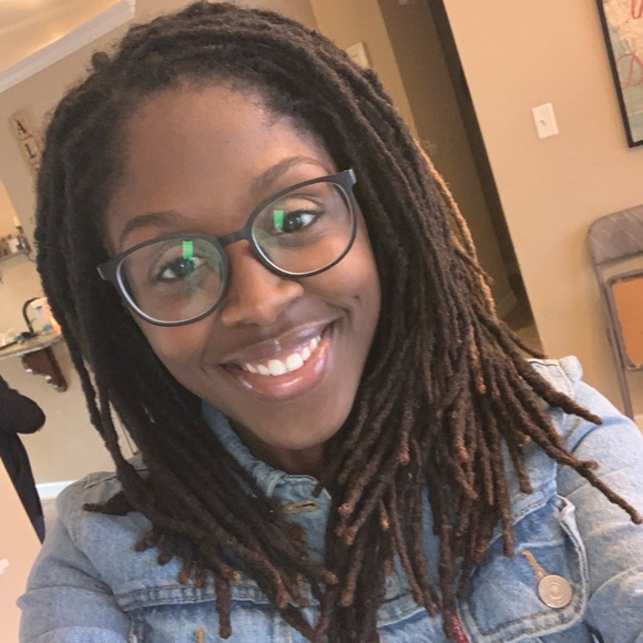 Profile Picture of Breana Whiting (@breanawhiting) on Poshmark