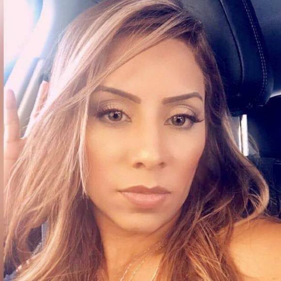 Profile Picture of Maria lorena Melo moreno (@sofimalo) on Poshmark