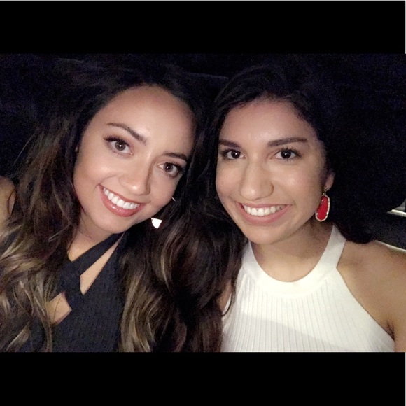 Profile Picture of Natalia Aguirre (@nataguirrre) on Poshmark