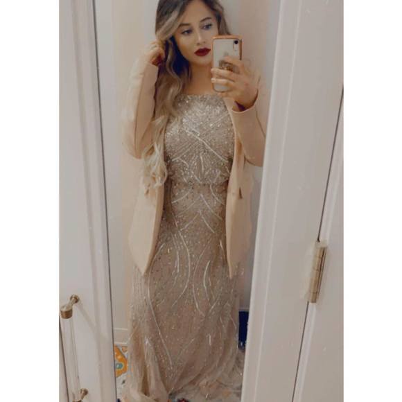 Profile Picture of Haley Rouse (@velvetqueenx) on Poshmark