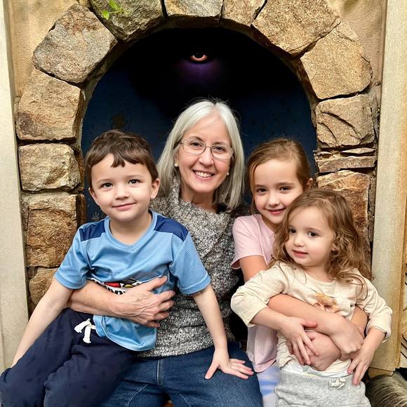 Profile Picture of Lisa Keys (@lisakeys64) on Poshmark