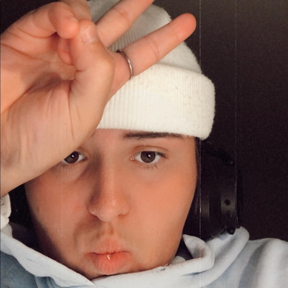 Profile Picture of Marilou Poncelet (@umlponcel) on Poshmark