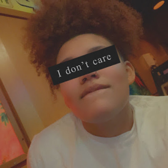 Profile Picture of Arielys Melendez (@arielys_m) on Poshmark