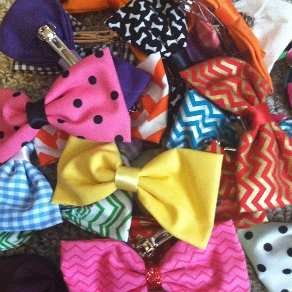 Profile Picture of Ashley Wortel (@thepreppybow) on Poshmark