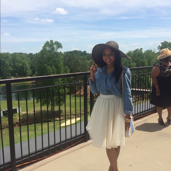 Profile Picture of Kay Suber (@kaylinsuber123) on Poshmark