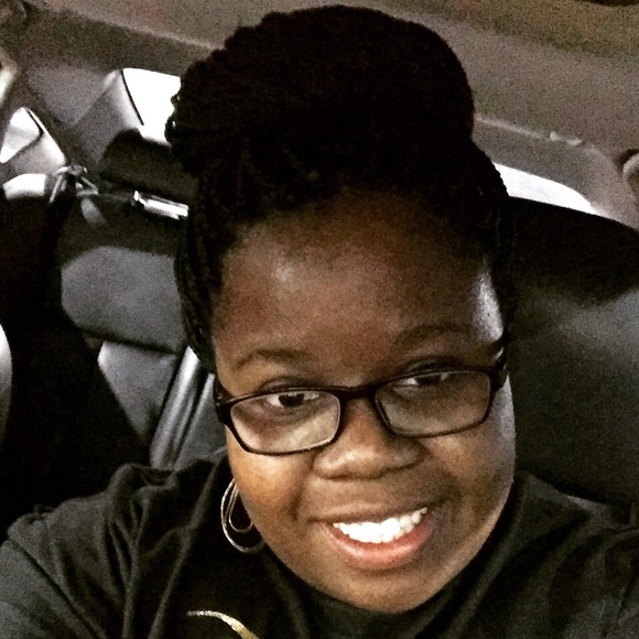 Profile Picture of Valine Green (@vgreen1983) on Poshmark