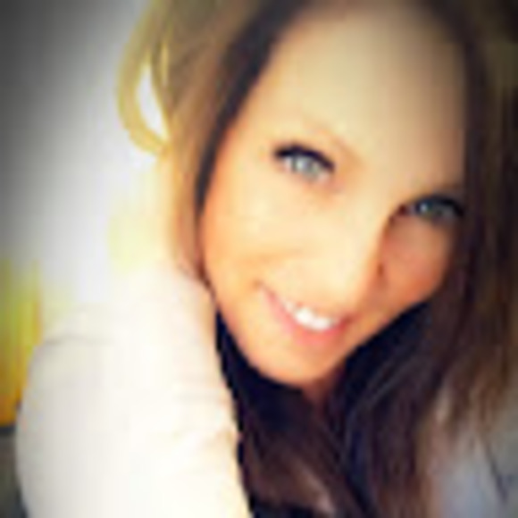 Profile Picture of Michele Frantellizzi (@chelby1471) on Poshmark