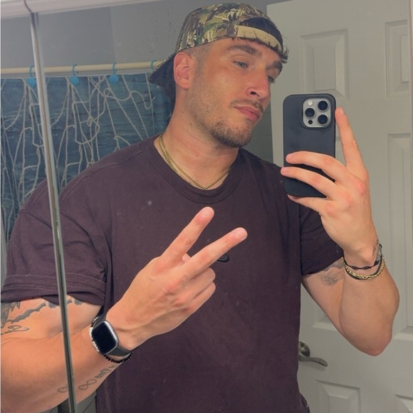 Profile Picture of Vincent Bonaccorso (@v_bonaccorso) on Poshmark