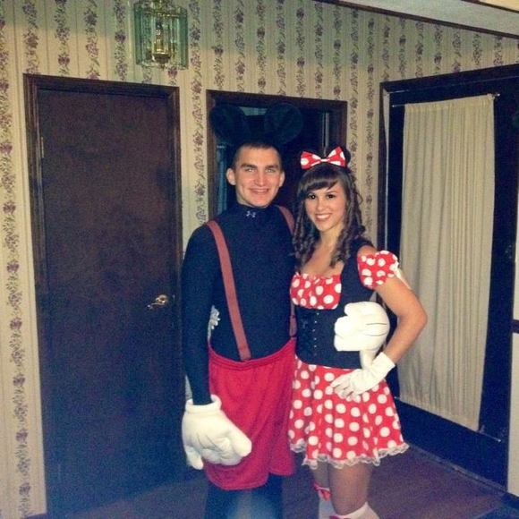 Profile Picture of Mitch Kneeskern (@mitchkneeskern) on Poshmark