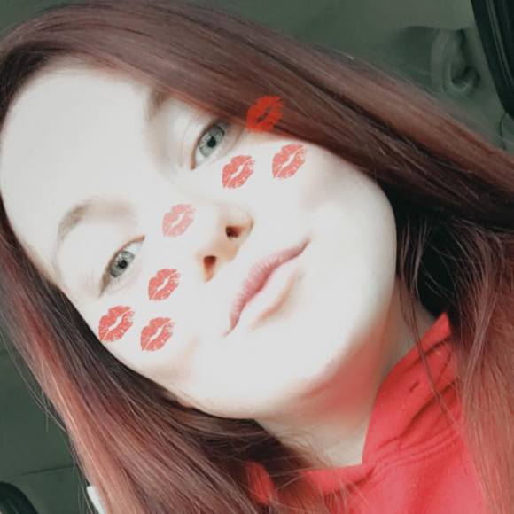 Profile Picture of Brooke Harris (@brookeharris958) on Poshmark