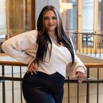 Profile Picture of SEATTLE MAKEUP | HAIR ARTIST (@ariannascottmakeup) on Instagram