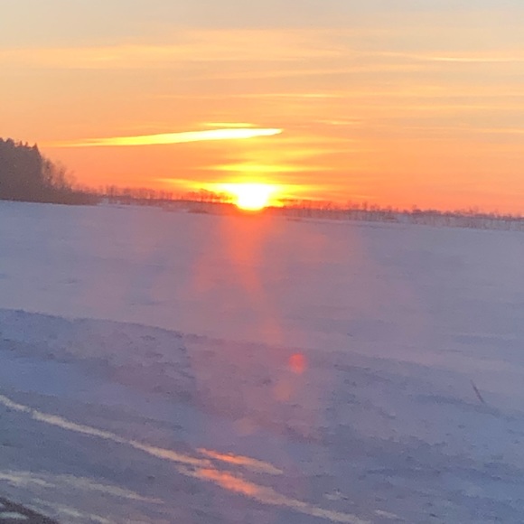 Profile Picture of Dj Deschambeault (@djdeschambeault) on Poshmark