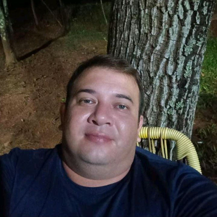 Profile Picture of CarlosCaSe (@carloscase16) on Tiktok
