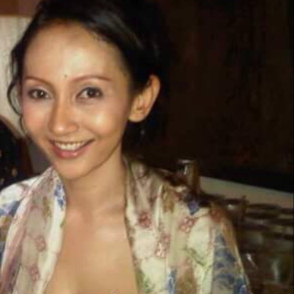 Profile Picture of Budiasih Wicaksani (@diasih) on Poshmark