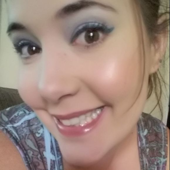 Profile Picture of Tamara Renfro (@tamara86r) on Poshmark