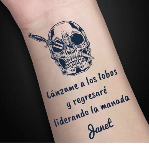 Profile Picture of Janet Zavala (@janetzavala355) on Poshmark