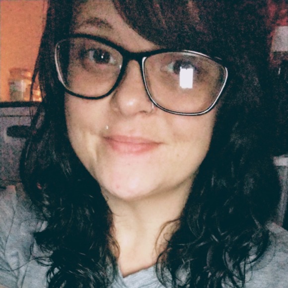 Profile Picture of Kassandra Bitz (@bohomomk) on Poshmark